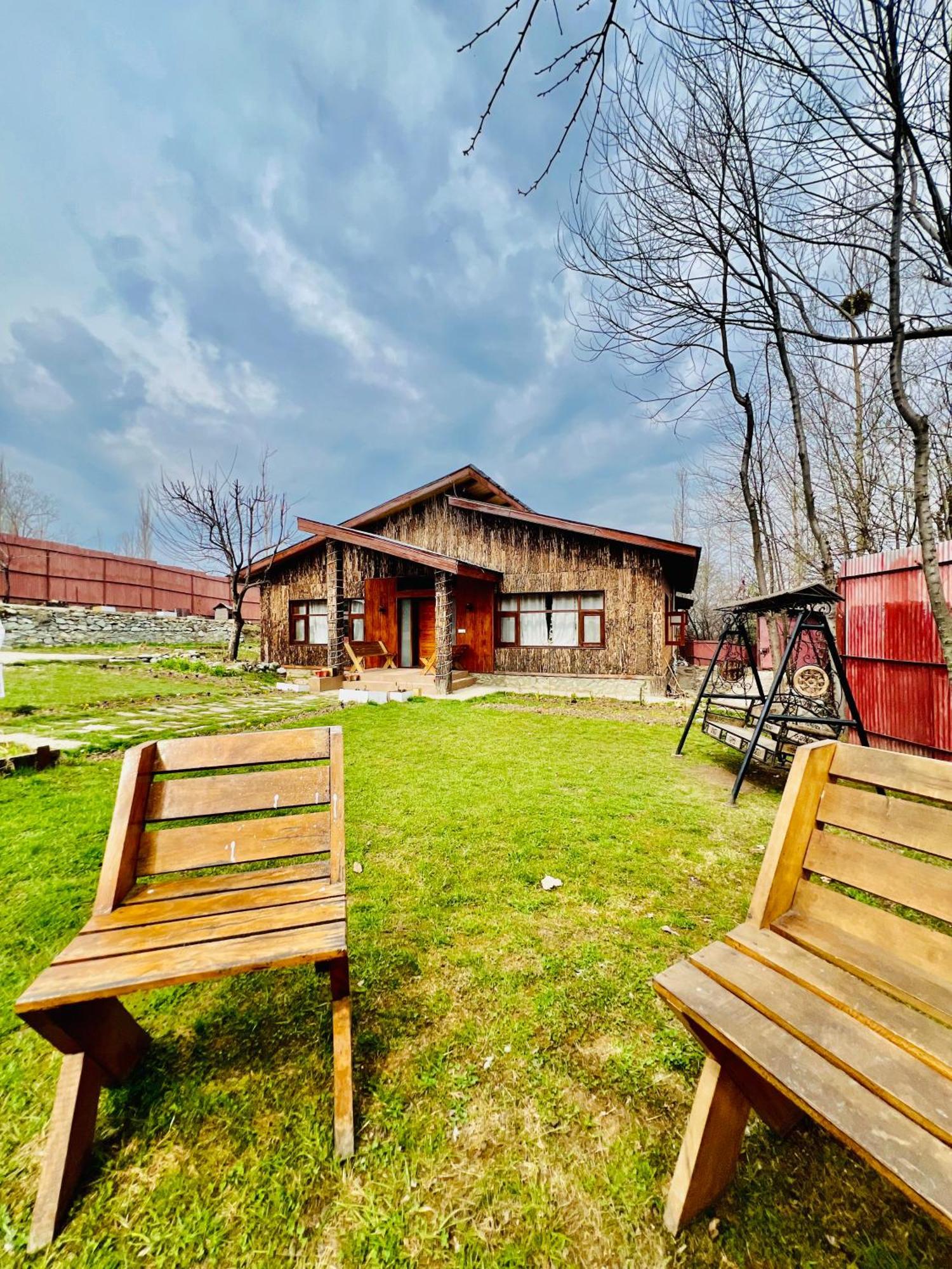 Jk'S The Trout Stream Villa Gulmarg Luaran gambar